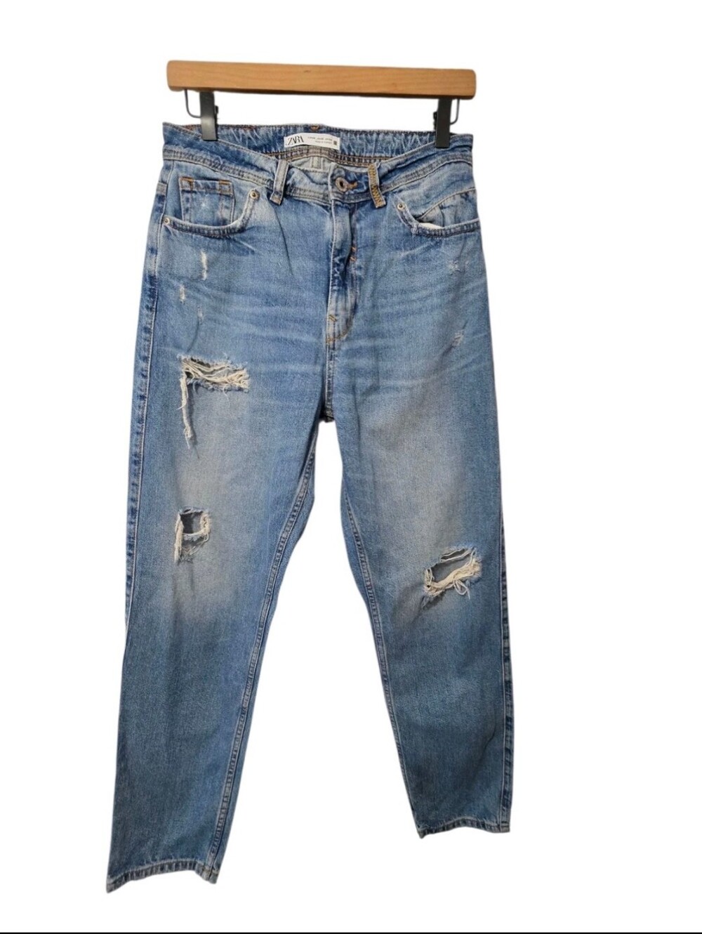 Zara distressed Mom jeans high‎ waisted light wash denim women size 2